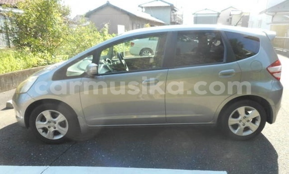 Buy Used Honda Fit Silver Car in Beitbridge in Matabeleland South Buy Used Honda Fit Silver Car in Beitbridge in Matabeleland South