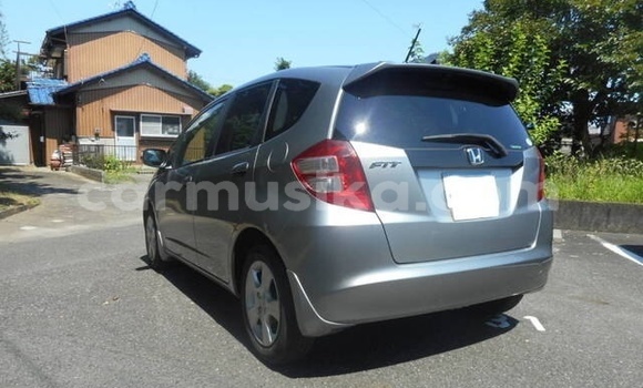 Buy Used Honda Fit Silver Car in Beitbridge in Matabeleland South Buy Used Honda Fit Silver Car in Beitbridge in Matabeleland South