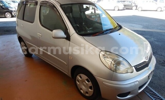 Nunua Ilio tumika Toyota FunCargo Nyeupe Gari ndani ya Beitbridge nchini Matabeleland Kusini Nunua Ilio tumika Toyota FunCargo Nyeupe Gari ndani ya Beitbridge nchini Matabeleland Kusini