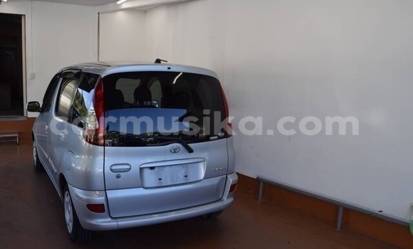 Nunua Ilio tumika Toyota FunCargo Nyeupe Gari ndani ya Beitbridge nchini Matabeleland Kusini Nunua Ilio tumika Toyota FunCargo Nyeupe Gari ndani ya Beitbridge nchini Matabeleland Kusini