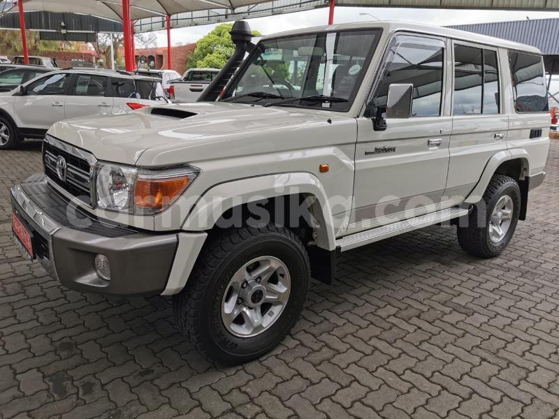 Big with watermark toyota land cruiser matabeleland south beitbridge 18510