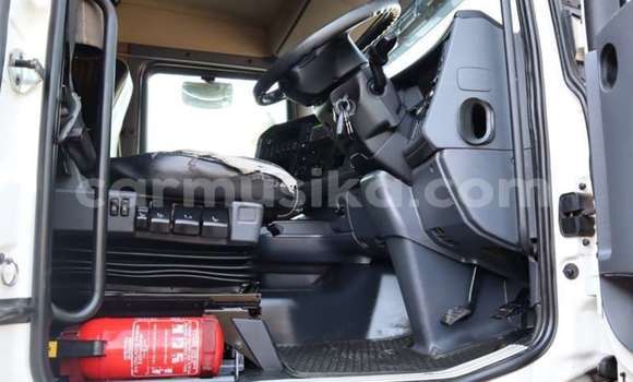 Tenga Tsaru Scania R420 Chena Rori in Beitbridge in Matabeleland South Tenga Tsaru Scania R420 Chena Rori in Beitbridge in Matabeleland South