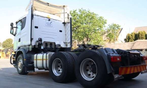 Tenga Tsaru Scania R420 Chena Rori in Beitbridge in Matabeleland South Tenga Tsaru Scania R420 Chena Rori in Beitbridge in Matabeleland South