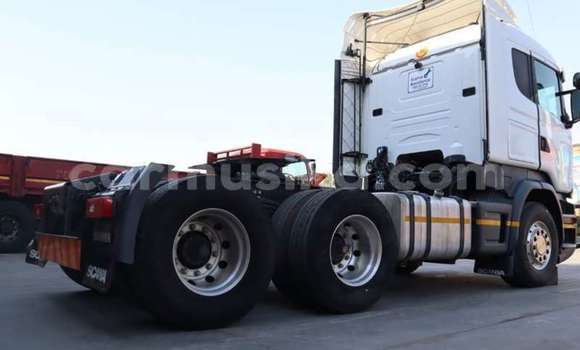 Tenga Tsaru Scania R420 Chena Rori in Beitbridge in Matabeleland South Tenga Tsaru Scania R420 Chena Rori in Beitbridge in Matabeleland South