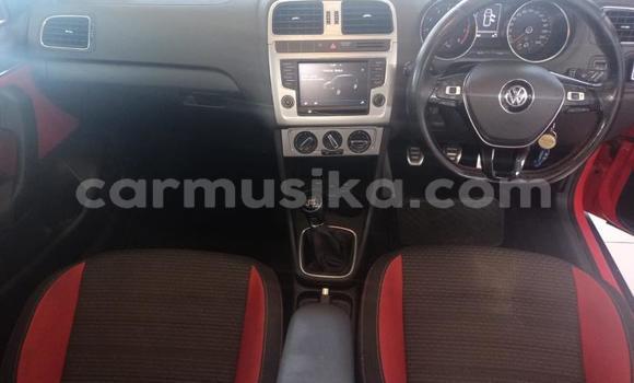 Nunua Ilio tumika Volkswagen Polo Nyekundu Gari ndani ya Beitbridge nchini Matabeleland Kusini Nunua Ilio tumika Volkswagen Polo Nyekundu Gari ndani ya Beitbridge nchini Matabeleland Kusini