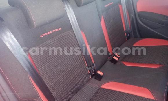 Nunua Ilio tumika Volkswagen Polo Nyekundu Gari ndani ya Beitbridge nchini Matabeleland Kusini Nunua Ilio tumika Volkswagen Polo Nyekundu Gari ndani ya Beitbridge nchini Matabeleland Kusini