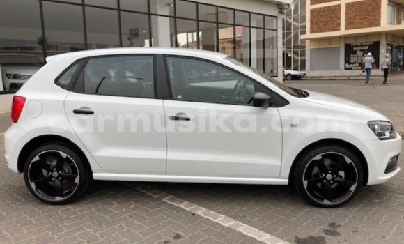 Nunua Ilio tumika Volkswagen Polo Nyeupe Gari ndani ya Beitbridge nchini Matabeleland Kusini Nunua Ilio tumika Volkswagen Polo Nyeupe Gari ndani ya Beitbridge nchini Matabeleland Kusini