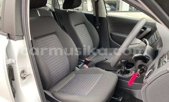 Nunua Ilio tumika Volkswagen Polo Nyeupe Gari ndani ya Beitbridge nchini Matabeleland Kusini Nunua Ilio tumika Volkswagen Polo Nyeupe Gari ndani ya Beitbridge nchini Matabeleland Kusini