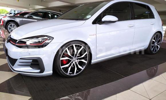 Nunua Ilio tumika Volkswagen Golf GTI Nyeupe Gari ndani ya Beitbridge nchini Matabeleland Kusini Nunua Ilio tumika Volkswagen Golf GTI Nyeupe Gari ndani ya Beitbridge nchini Matabeleland Kusini