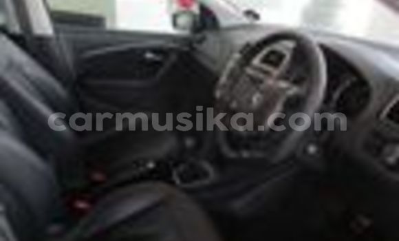 Acheter Occasion Voiture Volkswagen Polo Blanc à Beitbridge, Matabeleland South Acheter Occasion Voiture Volkswagen Polo Blanc à Beitbridge, Matabeleland South