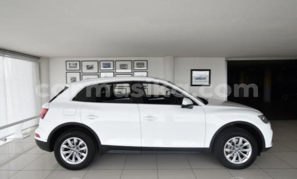 Nunua Ilio tumika Audi Q5 Nyeupe Gari ndani ya Beitbridge nchini Matabeleland Kusini Nunua Ilio tumika Audi Q5 Nyeupe Gari ndani ya Beitbridge nchini Matabeleland Kusini