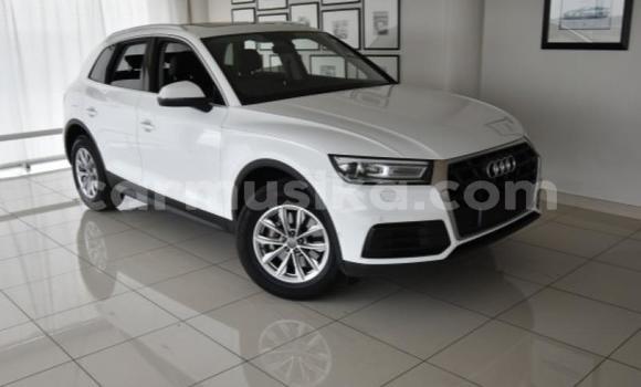 Nunua Ilio tumika Audi Q5 Nyeupe Gari ndani ya Beitbridge nchini Matabeleland Kusini Nunua Ilio tumika Audi Q5 Nyeupe Gari ndani ya Beitbridge nchini Matabeleland Kusini