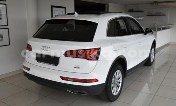 Nunua Ilio tumika Audi Q5 Nyeupe Gari ndani ya Beitbridge nchini Matabeleland Kusini Nunua Ilio tumika Audi Q5 Nyeupe Gari ndani ya Beitbridge nchini Matabeleland Kusini