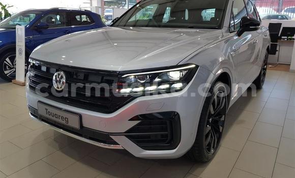 Nunua Ilio tumika Volkswagen Touareg Nyeupe Gari ndani ya Beitbridge nchini Matabeleland Kusini Nunua Ilio tumika Volkswagen Touareg Nyeupe Gari ndani ya Beitbridge nchini Matabeleland Kusini