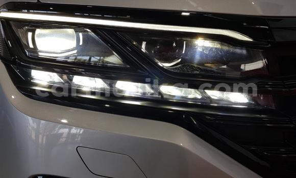 Nunua Ilio tumika Volkswagen Touareg Nyeupe Gari ndani ya Beitbridge nchini Matabeleland Kusini Nunua Ilio tumika Volkswagen Touareg Nyeupe Gari ndani ya Beitbridge nchini Matabeleland Kusini