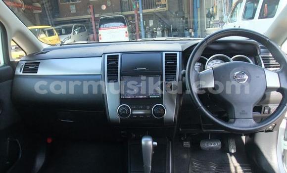 Acheter Occasion Voiture Nissan Tiida Gris à Beitbridge, Matabeleland South Acheter Occasion Voiture Nissan Tiida Gris à Beitbridge, Matabeleland South