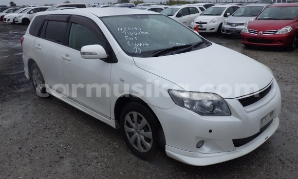 Nunua Ilio tumika Toyota Corolla Nyeupe Gari ndani ya Beitbridge nchini Matabeleland Kusini