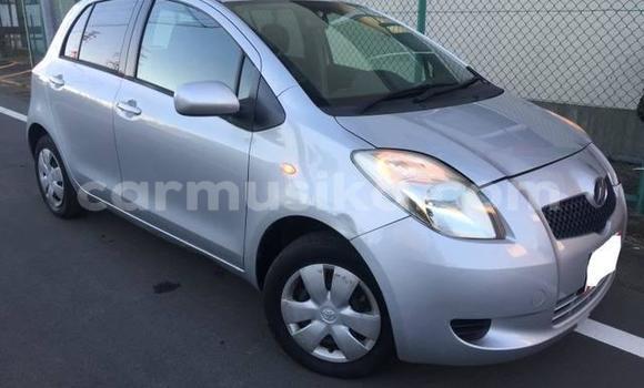 Acheter Occasion Voiture Toyota Vitz Gris à Beitbridge, Matabeleland South Acheter Occasion Voiture Toyota Vitz Gris à Beitbridge, Matabeleland South
