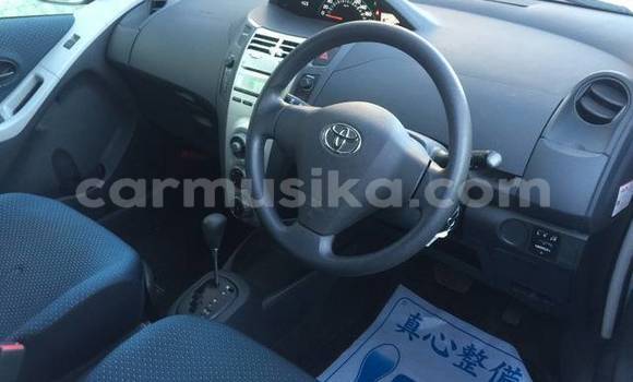 Acheter Occasion Voiture Toyota Vitz Gris à Beitbridge, Matabeleland South Acheter Occasion Voiture Toyota Vitz Gris à Beitbridge, Matabeleland South