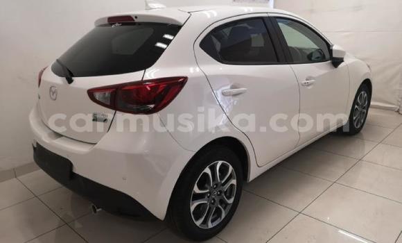Acheter Occasion Voiture Mazda Mazda 2 Blanc à Harare, Harare Acheter Occasion Voiture Mazda Mazda 2 Blanc à Harare, Harare