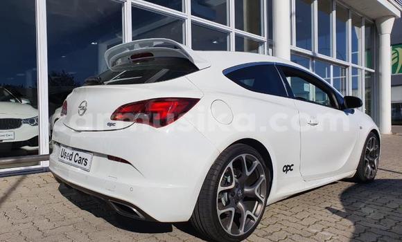 Nunua Ilio tumika Opel Corsa Nyeupe Gari ndani ya Harare nchini Harare Nunua Ilio tumika Opel Corsa Nyeupe Gari ndani ya Harare nchini Harare