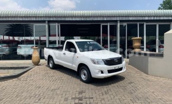 Buy Used Toyota Hilux White Car in Beitbridge in Matabeleland South Buy Used Toyota Hilux White Car in Beitbridge in Matabeleland South