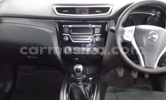 Buy Used Nissan X–Trail White Car in Beitbridge in Matabeleland South Buy Used Nissan X–Trail White Car in Beitbridge in Matabeleland South