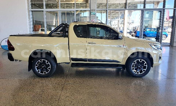 Tenga Tsaru Toyota Hilux Zvimwe Mota in Beitbridge in Matabeleland South Tenga Tsaru Toyota Hilux Zvimwe Mota in Beitbridge in Matabeleland South