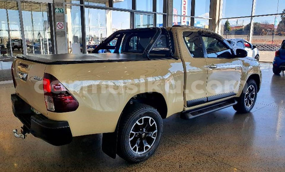 Tenga Tsaru Toyota Hilux Zvimwe Mota in Beitbridge in Matabeleland South Tenga Tsaru Toyota Hilux Zvimwe Mota in Beitbridge in Matabeleland South