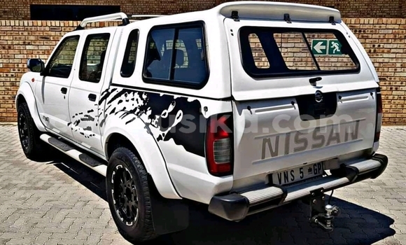 Nunua Ilio tumika Nissan NP 300 Nyeupe Gari ndani ya Beitbridge nchini Matabeleland Kusini Nunua Ilio tumika Nissan NP 300 Nyeupe Gari ndani ya Beitbridge nchini Matabeleland Kusini
