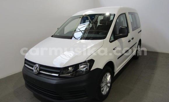 Nunua Ilio tumika Volkswagen Caddy Nyeupe Gari ndani ya Harare nchini Harare