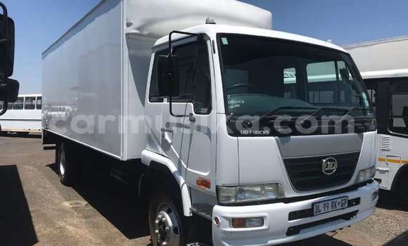 Acheter Occasion Utilitaire Nissan UD Blanc à Beitbridge, Matabeleland South Acheter Occasion Utilitaire Nissan UD Blanc à Beitbridge, Matabeleland South