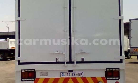 Acheter Occasion Utilitaire Nissan UD Blanc à Beitbridge, Matabeleland South Acheter Occasion Utilitaire Nissan UD Blanc à Beitbridge, Matabeleland South