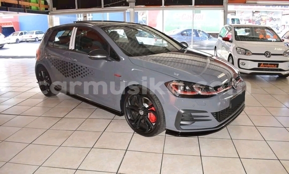 Nunua Ilio tumika Volkswagen Golf GTI Fedha Gari ndani ya Beitbridge nchini Matabeleland Kusini