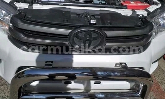 Acheter Occasion Voiture Toyota Hilux Blanc à Chitungwiza, Harare Acheter Occasion Voiture Toyota Hilux Blanc à Chitungwiza, Harare
