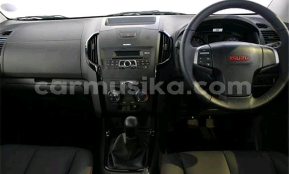 Tenga Tsaru Isuzu KB Tsvuku Mota in Beitbridge in Matabeleland South Tenga Tsaru Isuzu KB Tsvuku Mota in Beitbridge in Matabeleland South