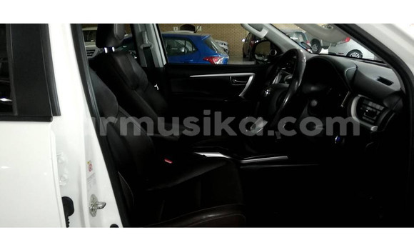 Tenga Tsaru Toyota Fortuner Zvimwe Mota in Beitbridge in Matabeleland South Tenga Tsaru Toyota Fortuner Zvimwe Mota in Beitbridge in Matabeleland South