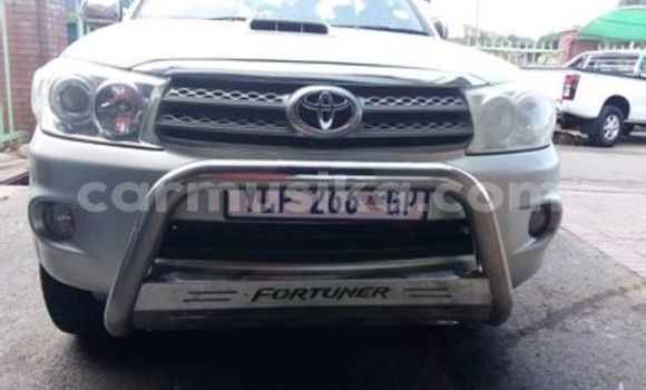 Buy Used Toyota Fortuner Silver Car in Beitbridge in Matabeleland South Buy Used Toyota Fortuner Silver Car in Beitbridge in Matabeleland South