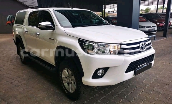 Tenga Tsaru Toyota Hilux Chena Mota in Beitbridge in Matabeleland South Tenga Tsaru Toyota Hilux Chena Mota in Beitbridge in Matabeleland South