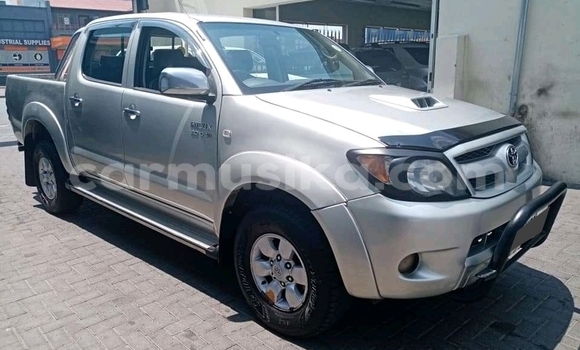 Buy Used Toyota Hilux Silver Car in Beitbridge in Matabeleland South