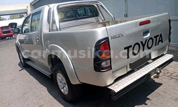 Buy Used Toyota Hilux Silver Car in Beitbridge in Matabeleland South Buy Used Toyota Hilux Silver Car in Beitbridge in Matabeleland South
