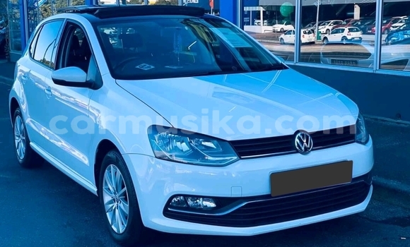 Tenga Tsaru Volkswagen Polo Chena Mota in Beitbridge in Matabeleland South