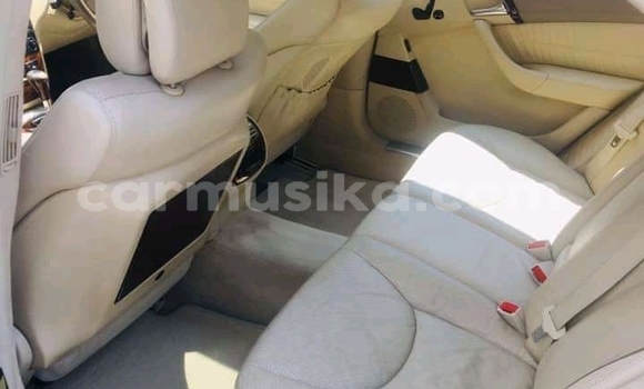Nunua Ilio tumika Mercedes‒Benz S–Class Nyekundu Gari ndani ya Beitbridge nchini Matabeleland Kusini Nunua Ilio tumika Mercedes‒Benz S–Class Nyekundu Gari ndani ya Beitbridge nchini Matabeleland Kusini