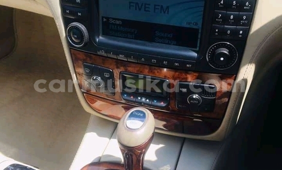 Nunua Ilio tumika Mercedes‒Benz S–Class Nyekundu Gari ndani ya Beitbridge nchini Matabeleland Kusini Nunua Ilio tumika Mercedes‒Benz S–Class Nyekundu Gari ndani ya Beitbridge nchini Matabeleland Kusini