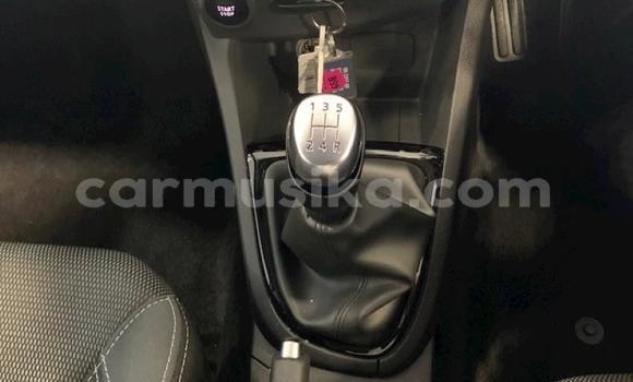 Nunua Ilio tumika Renault Clio Nyeupe Gari ndani ya Beitbridge nchini Matabeleland Kusini Nunua Ilio tumika Renault Clio Nyeupe Gari ndani ya Beitbridge nchini Matabeleland Kusini