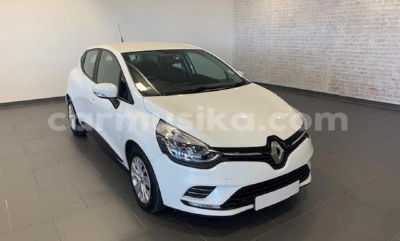 Nunua Ilio tumika Renault Clio Nyeupe Gari ndani ya Beitbridge nchini Matabeleland Kusini Nunua Ilio tumika Renault Clio Nyeupe Gari ndani ya Beitbridge nchini Matabeleland Kusini