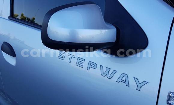 Nunua Ilio tumika Renault Sandero Fedha Gari ndani ya Beitbridge nchini Matabeleland Kusini Nunua Ilio tumika Renault Sandero Fedha Gari ndani ya Beitbridge nchini Matabeleland Kusini