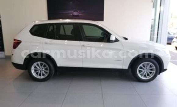 Acheter Occasion Voiture BMW X3 Blanc à Beitbridge, Matabeleland South Acheter Occasion Voiture BMW X3 Blanc à Beitbridge, Matabeleland South