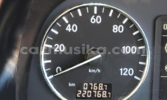 Nunua Ilio tumika Mercedes‒Benz Tipper Nyeupe Lori ndani ya Beitbridge nchini Matabeleland Kusini Nunua Ilio tumika Mercedes‒Benz Tipper Nyeupe Lori ndani ya Beitbridge nchini Matabeleland Kusini