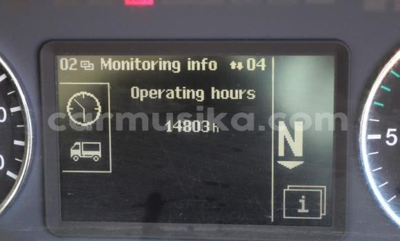 Nunua Ilio tumika Mercedes‒Benz Tipper Nyeupe Lori ndani ya Beitbridge nchini Matabeleland Kusini Nunua Ilio tumika Mercedes‒Benz Tipper Nyeupe Lori ndani ya Beitbridge nchini Matabeleland Kusini